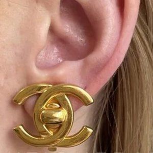 CHANEL EARRINGS